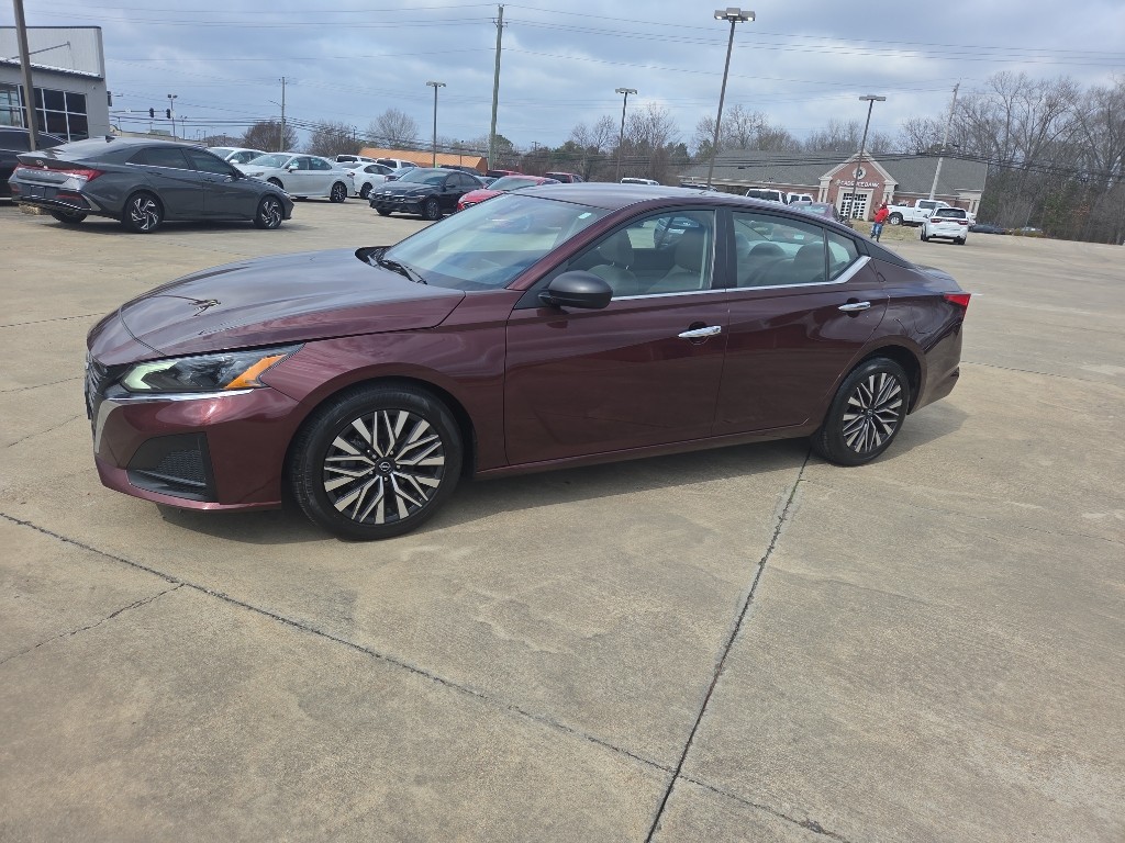 2024 Nissan Altima SV