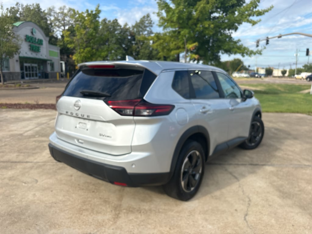 Used 2024 Nissan Rogue SV SUV