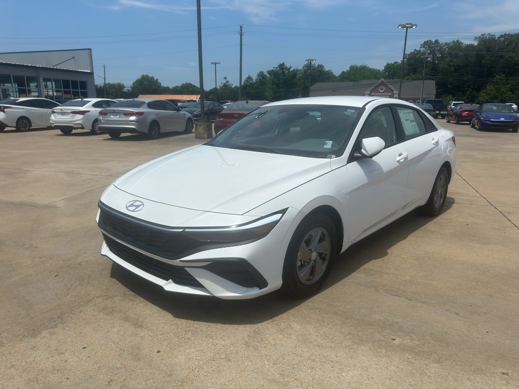 2026 Hyundai Elantra 2.0 SE IVT's photo