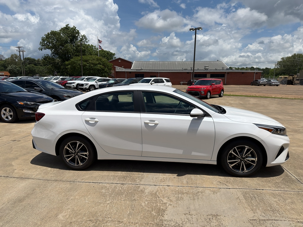 Used 2023 Kia Forte LXS Sedan