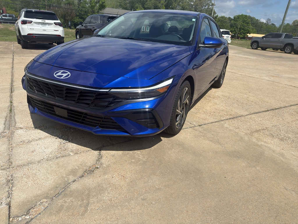2025 Hyundai Elantra 2.0 SEL Convenience IVT's photo