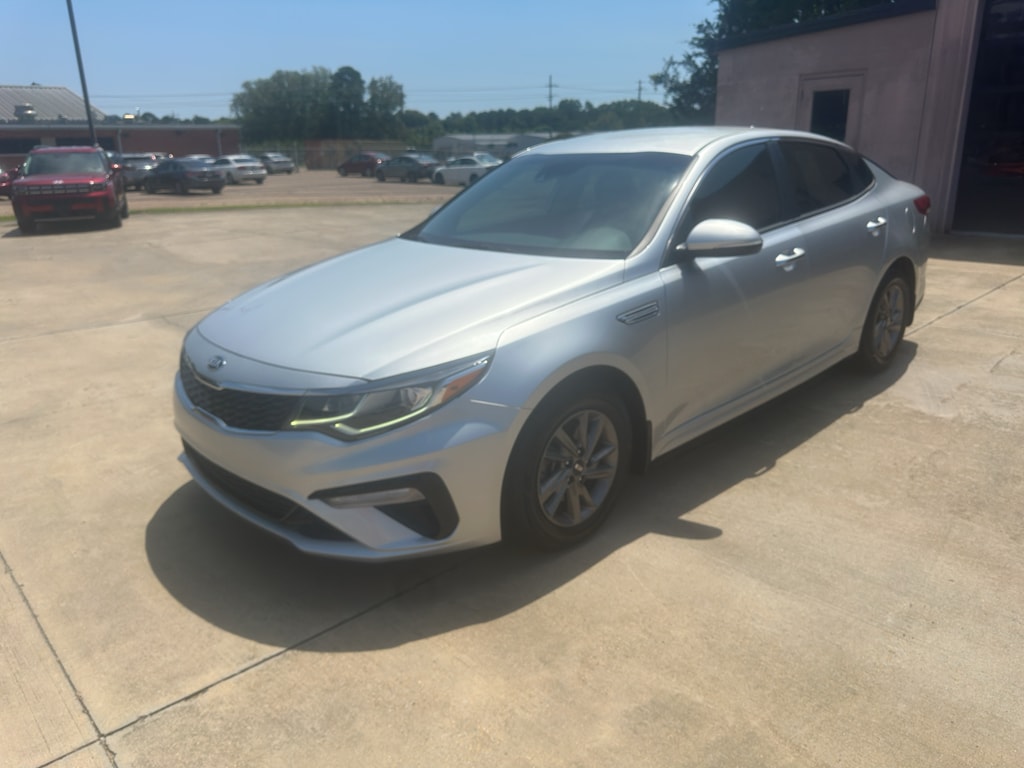 2020 Kia Optima LX AT's photo