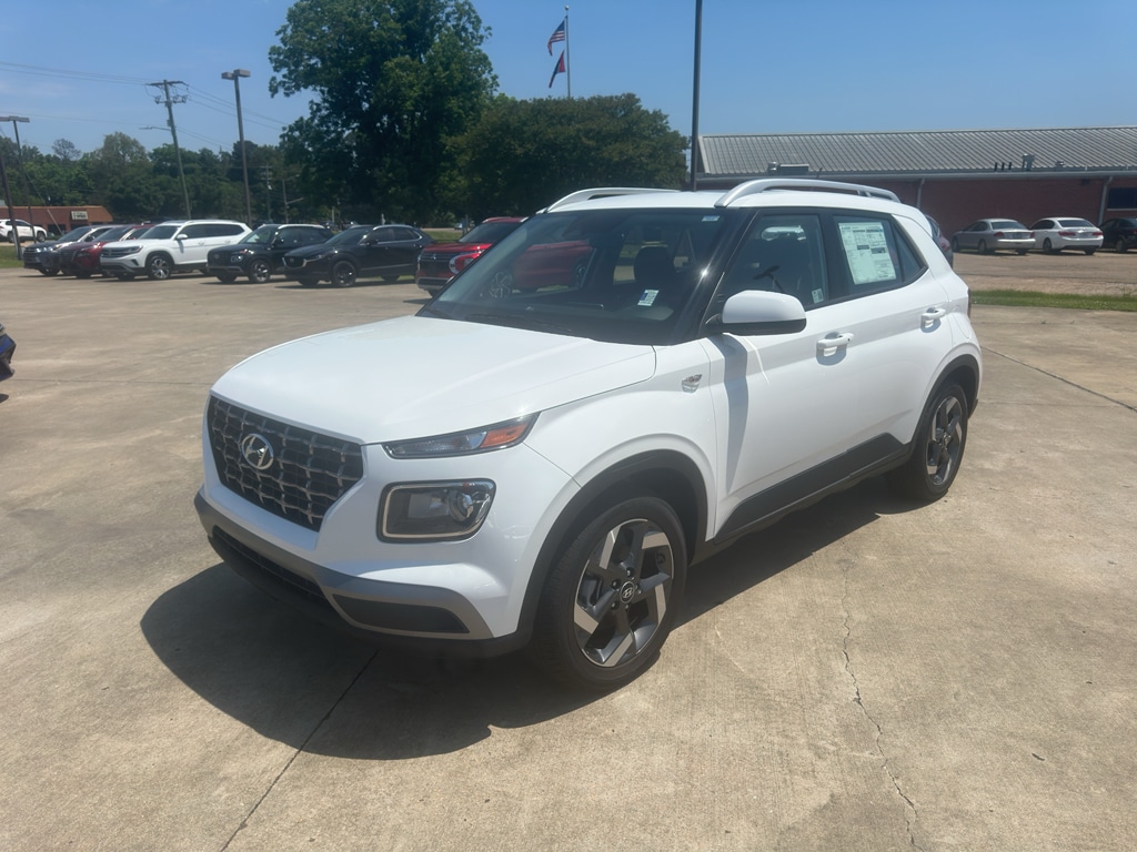2026 Hyundai Venue SEL w/ 2-Tone Roof IVT's photo