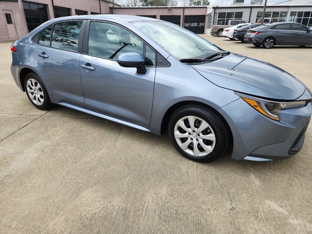 Used 2025 Toyota Corolla LE Sedan