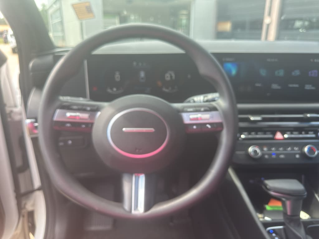 2025 Hyundai Santa Cruz SE - Photo 10