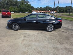 2024 Nissan Altima 2.5 SV Sedan