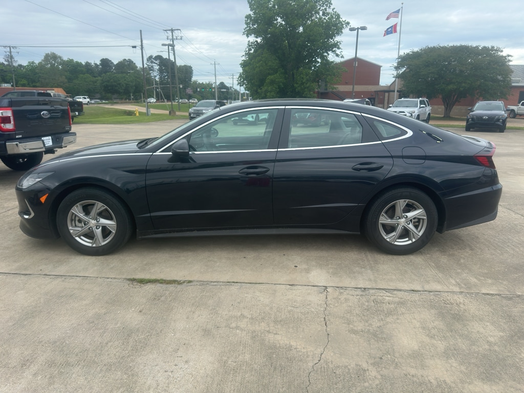 Used 2023 Hyundai Sonata SE Sedan
