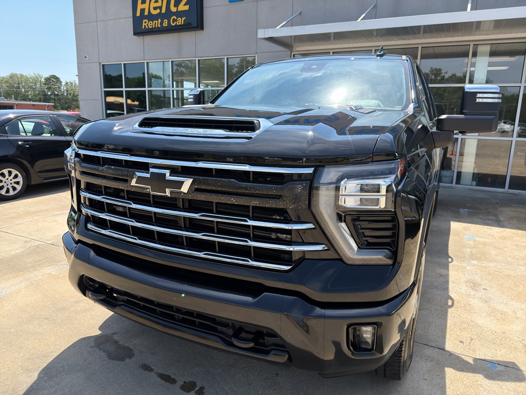 2024 Chevrolet Silverado HD LTZ 4WD Crew Cab Standard Box's photo