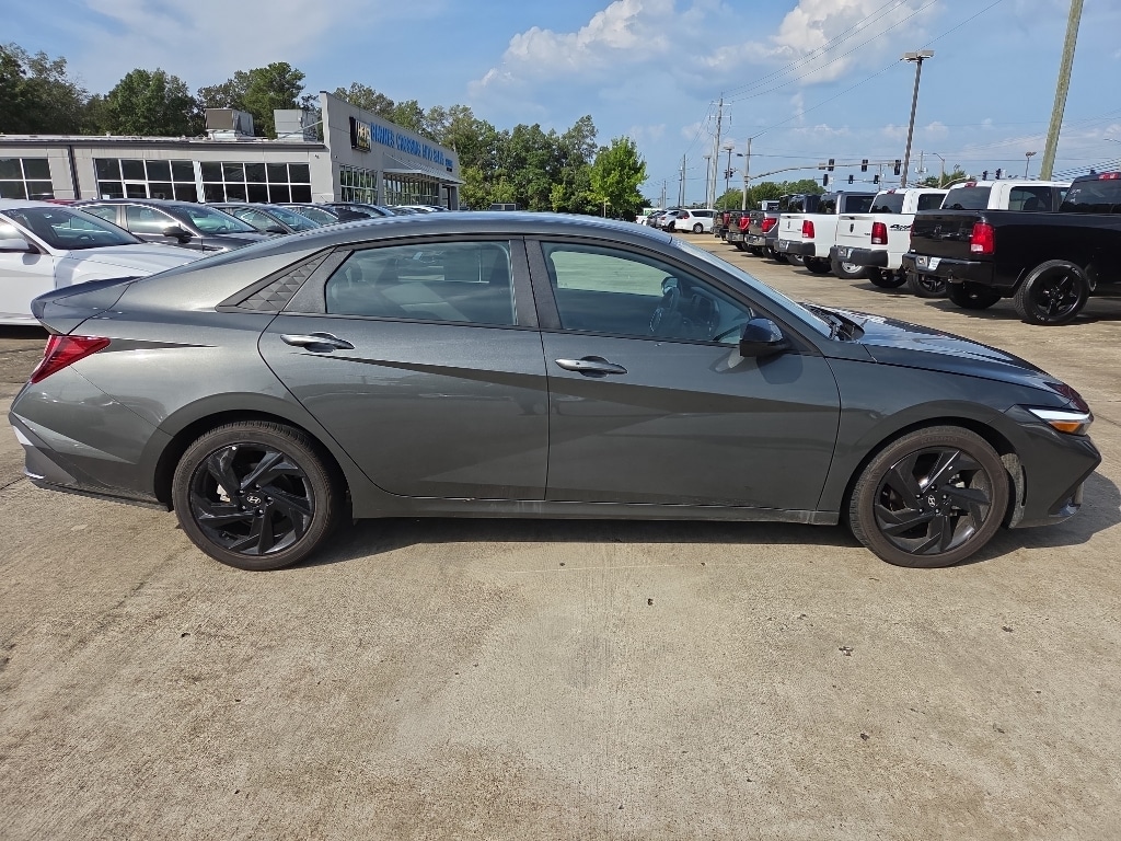Used 2026 Hyundai Elantra SEL Sport Sedan