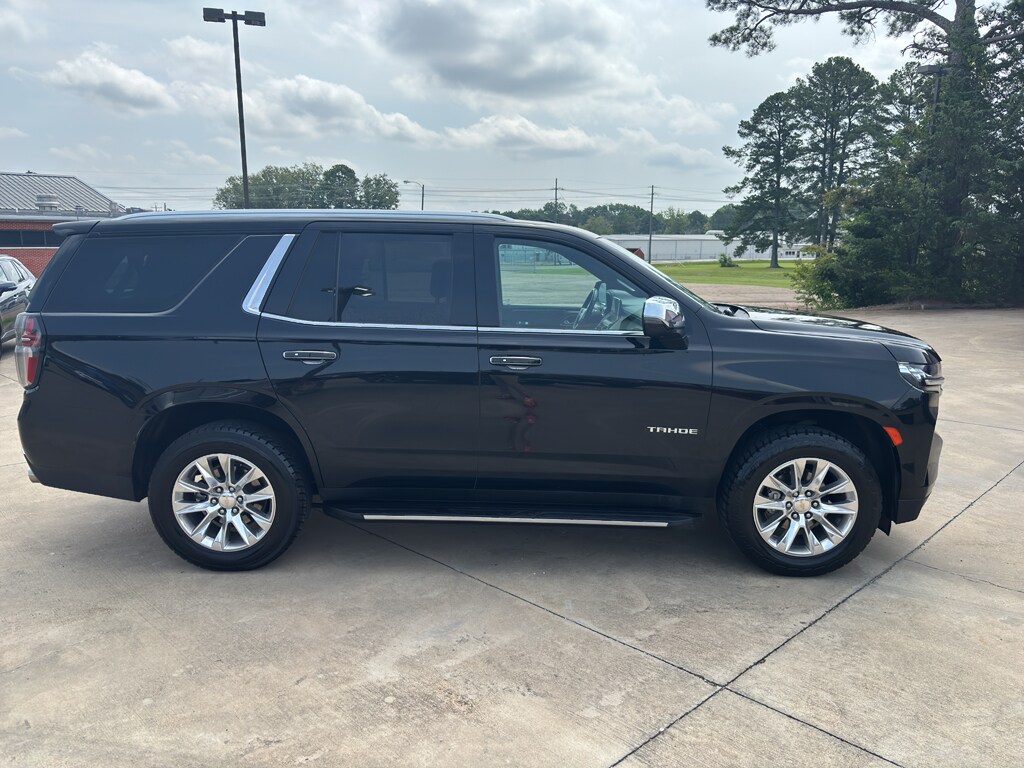 2023 Chevrolet Tahoe Premier photo 3