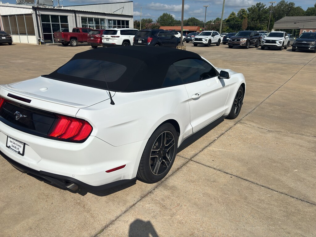 2022 Ford Mustang EcoBoost Premium photo 4