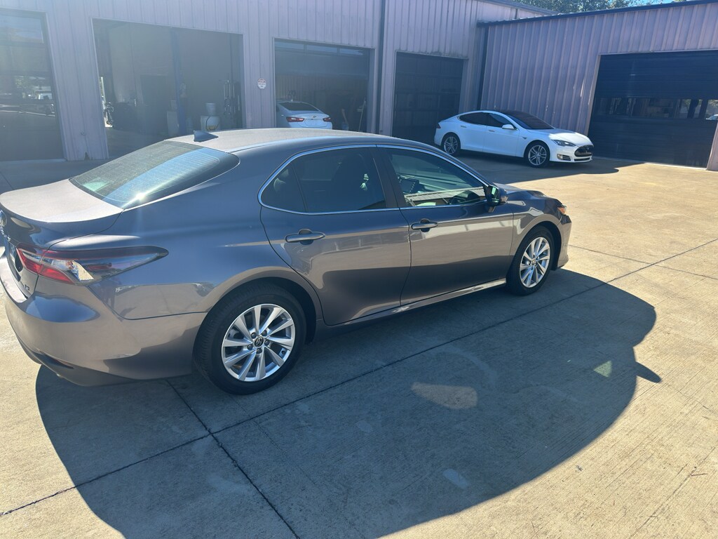 2023 Toyota Camry LE photo 2