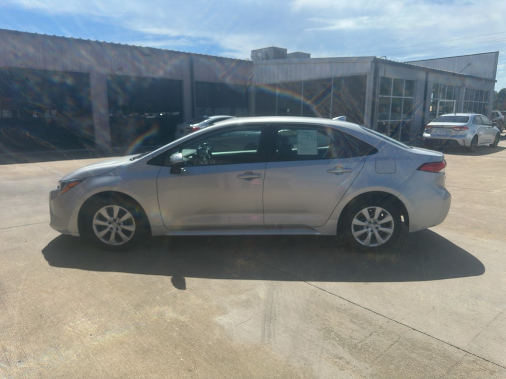 Used 2024 Toyota Corolla LE Sedan