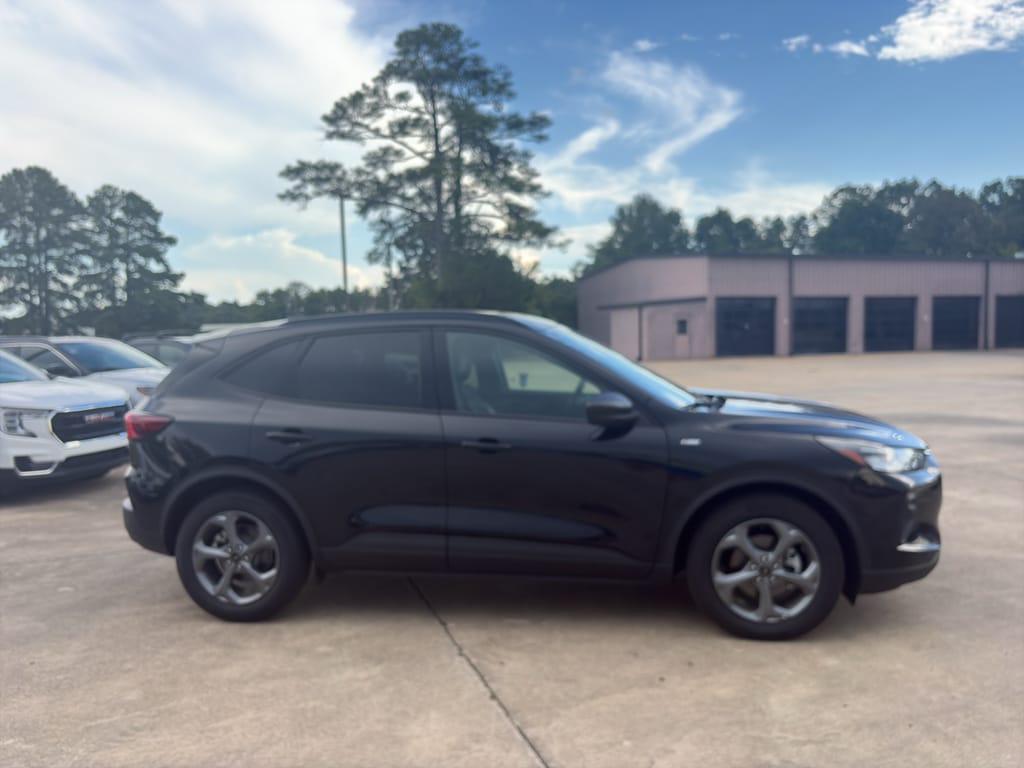 2025 Ford Escape ST-Line - Photo 4