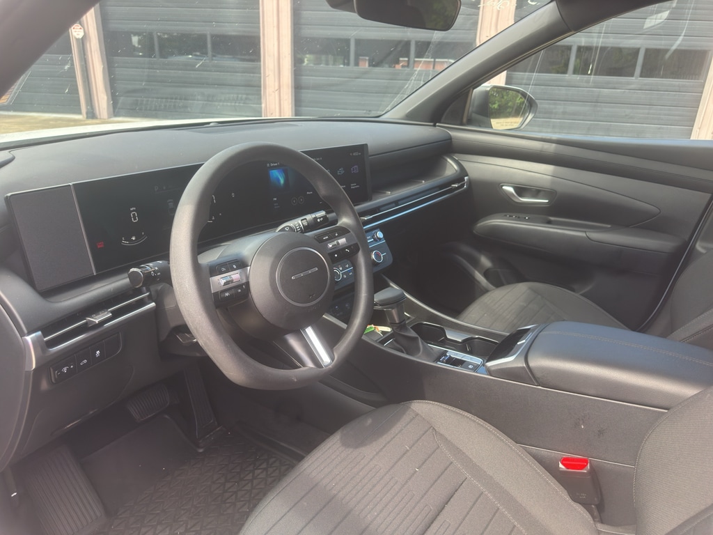 2025 Hyundai Santa Cruz SE - Photo 7