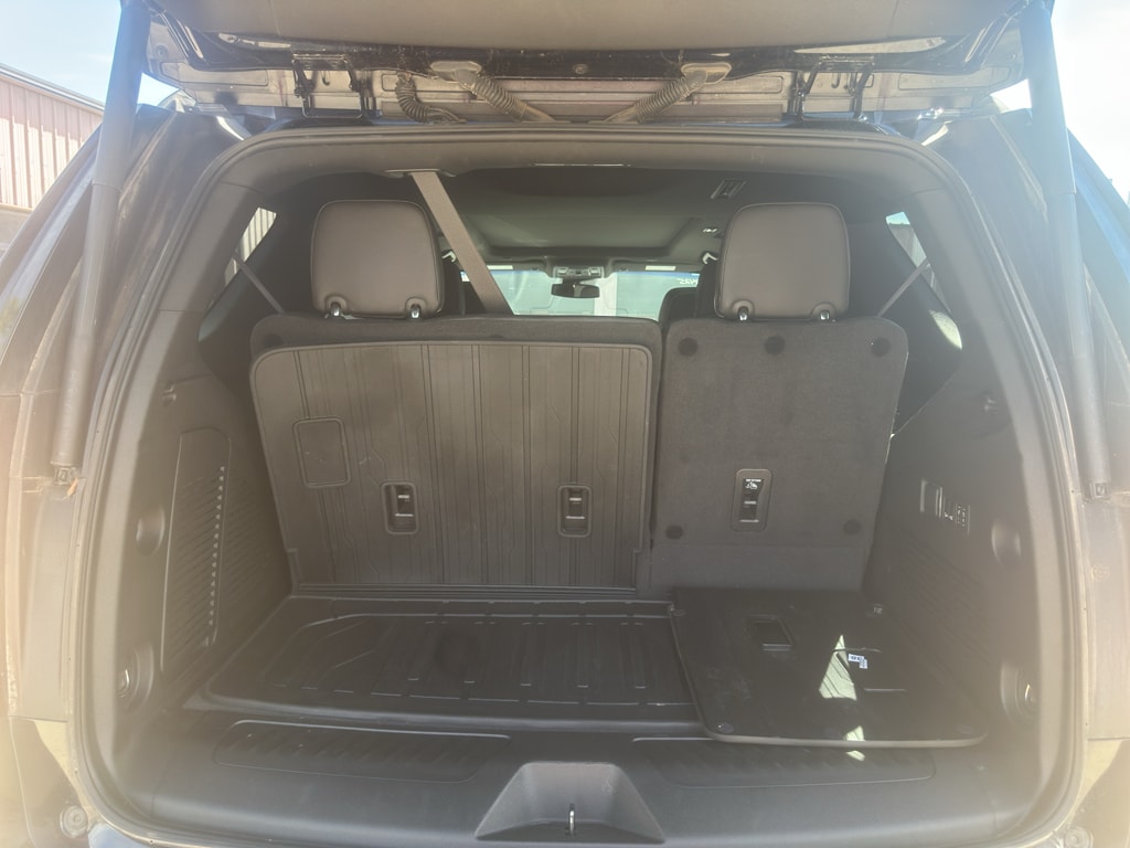 Used 2023 GMC Yukon SLT SUV