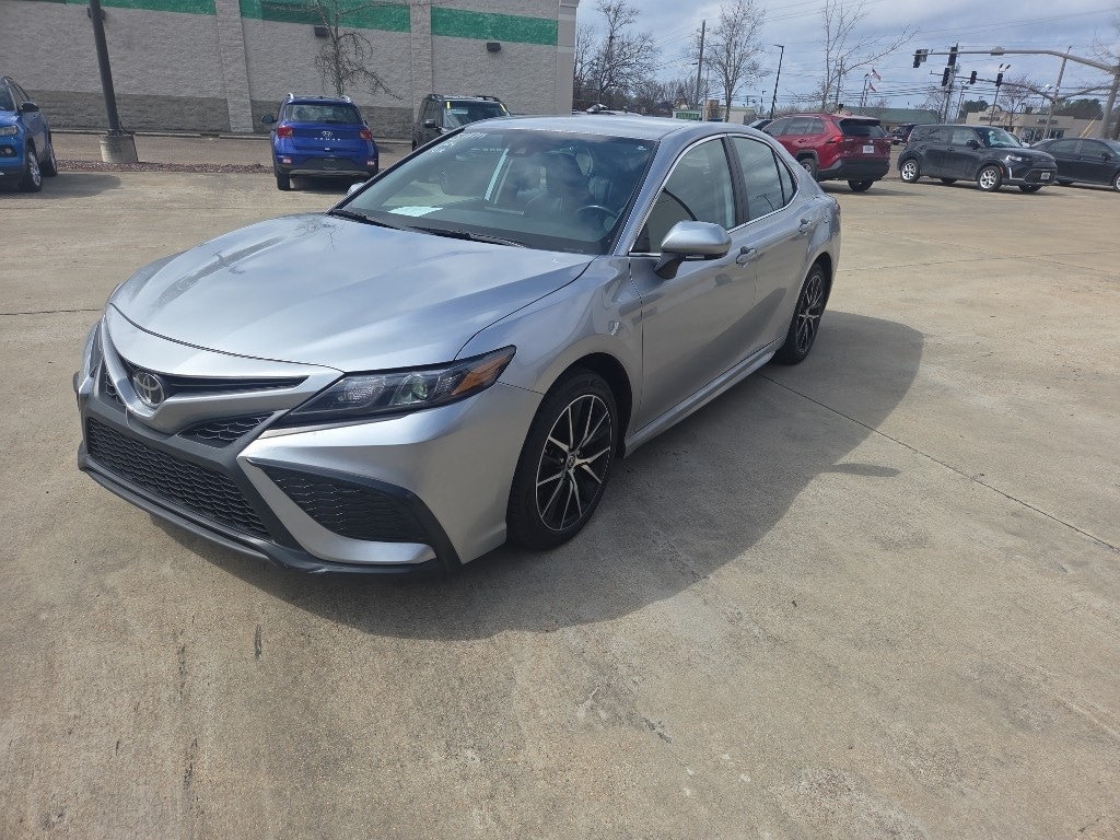 Used 2024 Toyota Camry SE Sedan