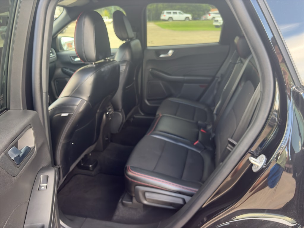 2025 Ford Escape ST-Line - Photo 11