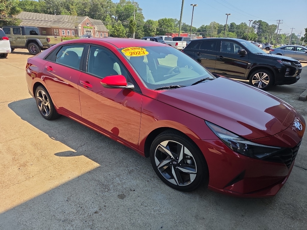 Used 2023 Hyundai Elantra SEL Sedan