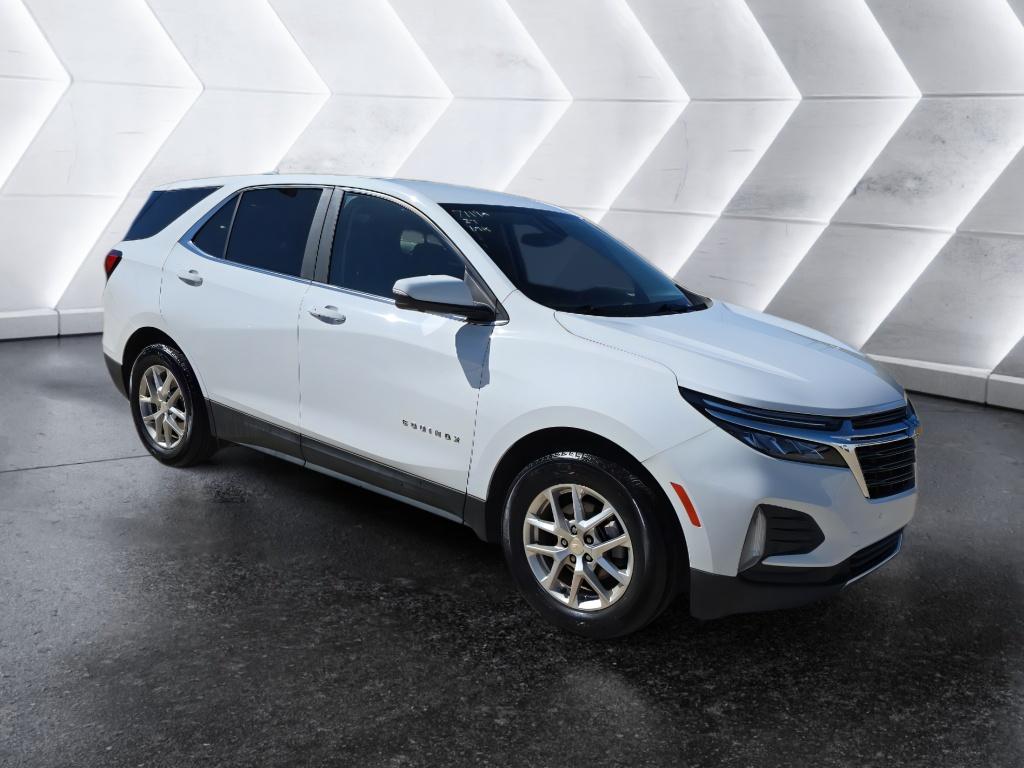 2024 Chevrolet Equinox LT photo 3