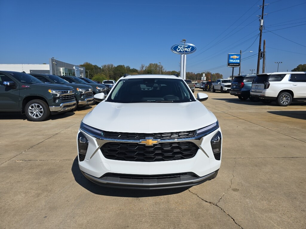 New 2025 Chevrolet Trax LT SUV