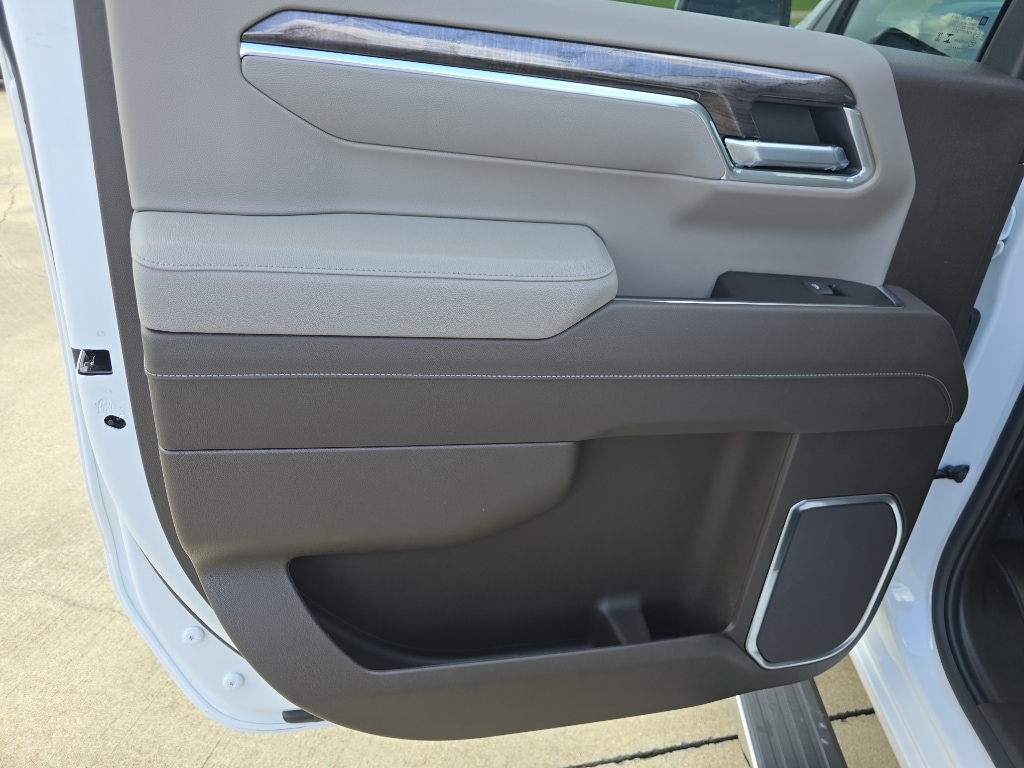 2026 Chevrolet Silverado 1500 LTZ - Photo 11
