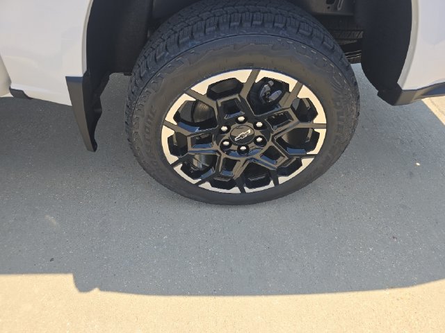 2026 Chevrolet Colorado Z71 - Photo 12