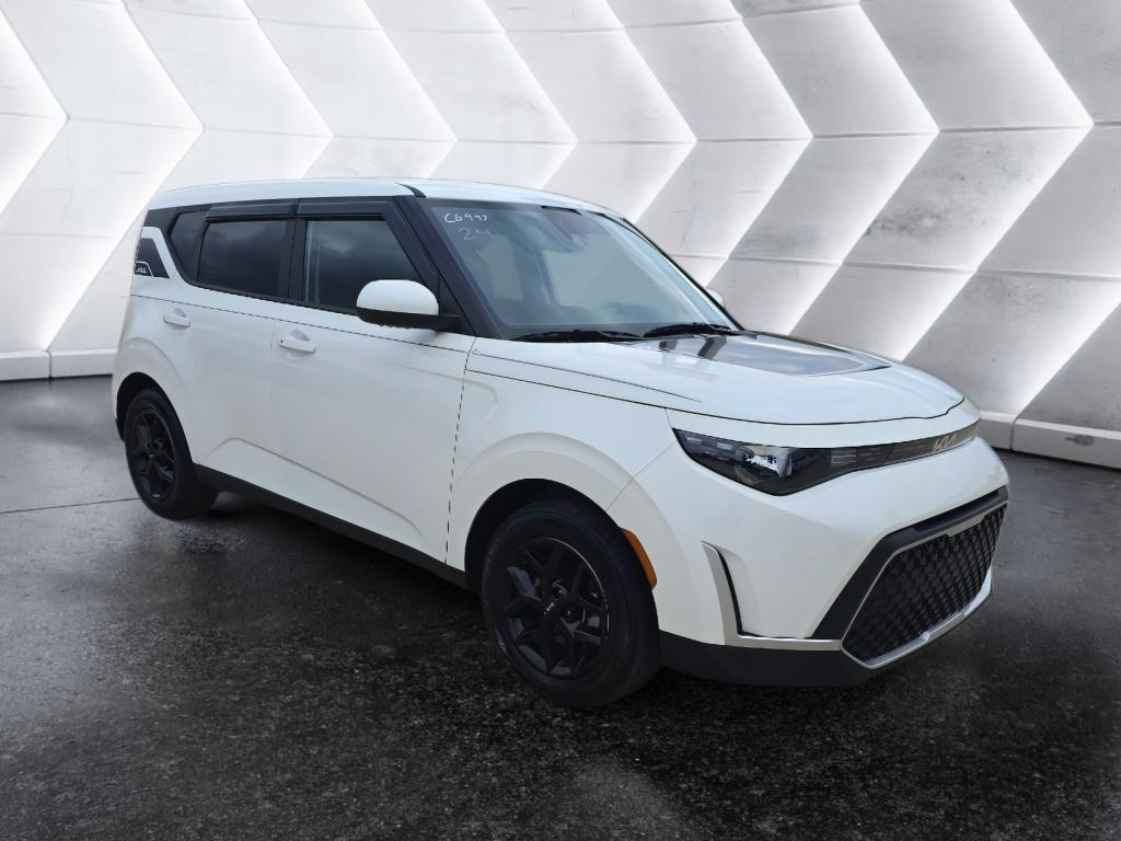 2024 Kia Soul S photo 3