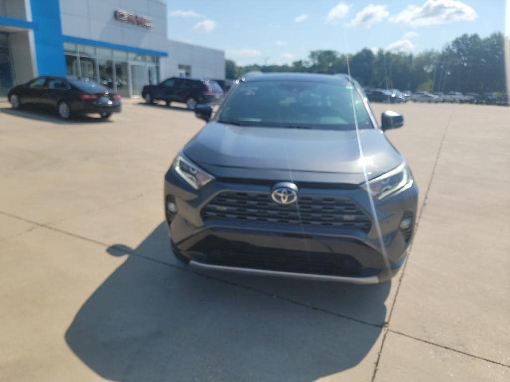 Used 2019 Toyota RAV4 XSE with VIN JTMEWRFV7KD514600 for sale in New Albany, MS