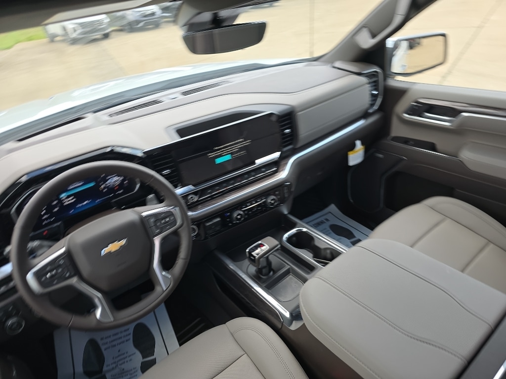 2026 Chevrolet Silverado 1500 LTZ - Photo 9