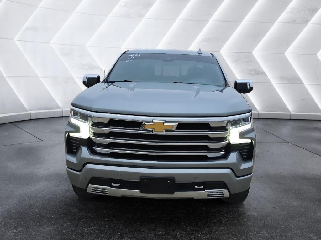 2023 Chevrolet Silverado 1500 High Country's photo