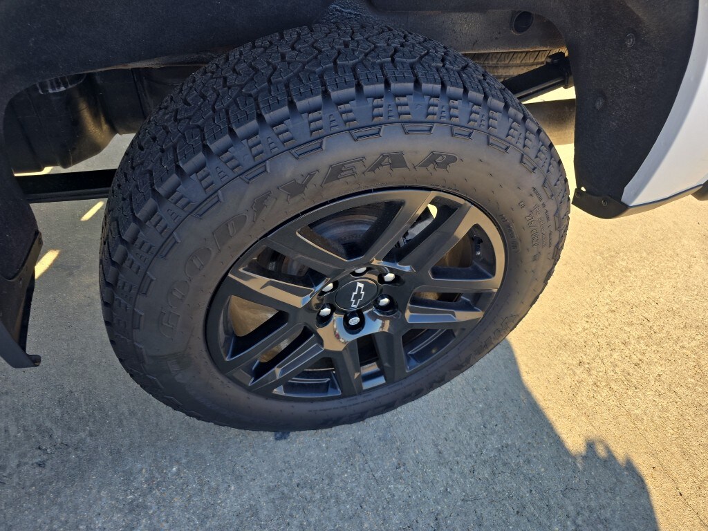 2022 Chevrolet Silverado 1500 Limited LT Trail Boss - Photo 12