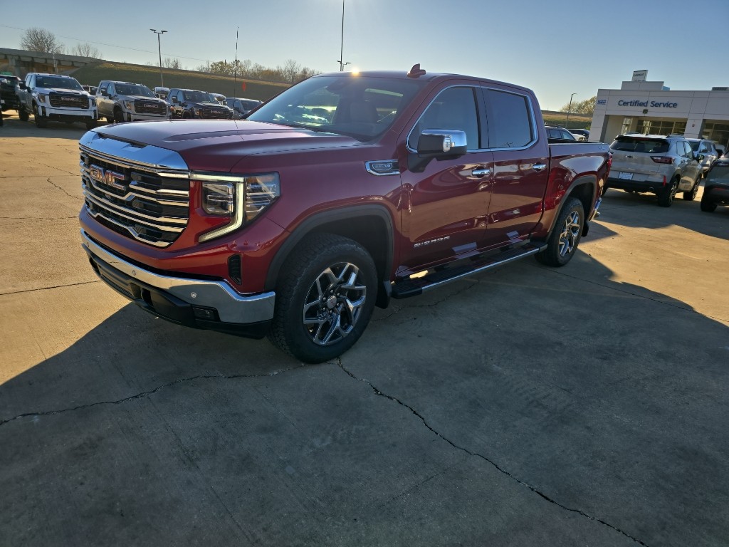 2026 GMC Sierra 1500 SLT's photo