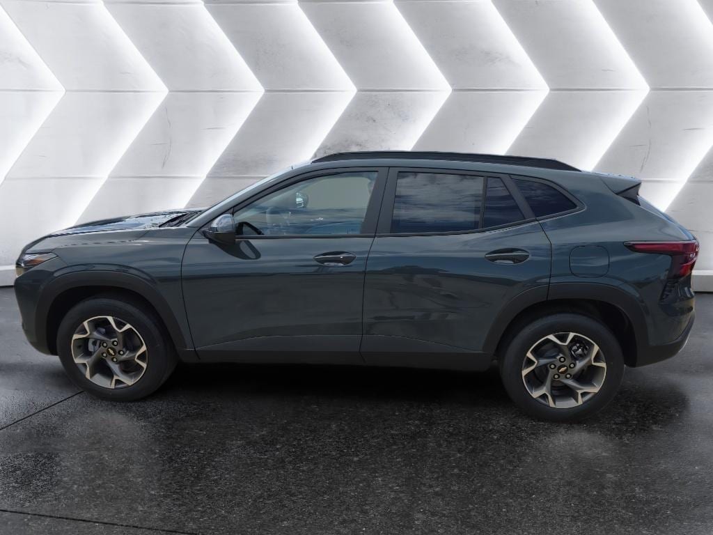 2026 Chevrolet Trax LT - Photo 8