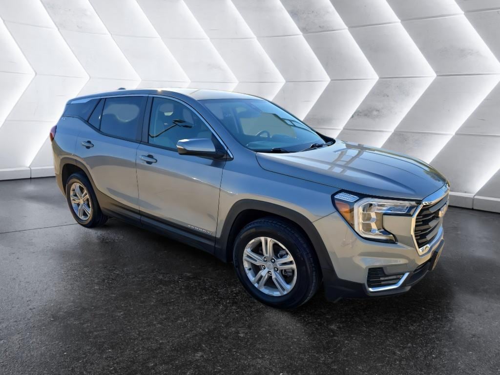 Used 2024 GMC Terrain SLE SUV