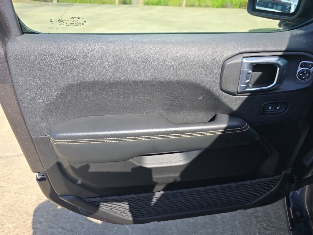 2025 Jeep Wrangler 4-Door Sahara - Photo 18