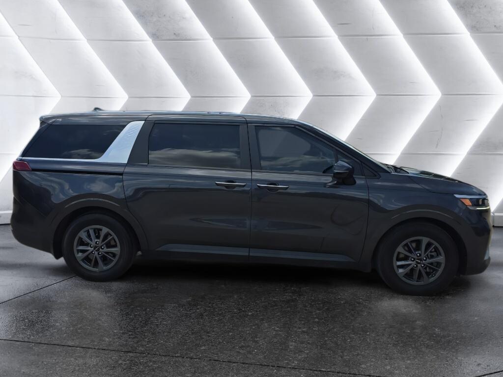 Used 2023 Kia Carnival MPV LX Seat Package Van