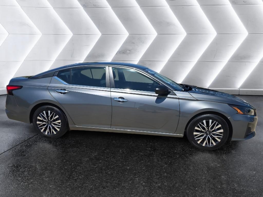 Used 2025 Nissan Altima SV