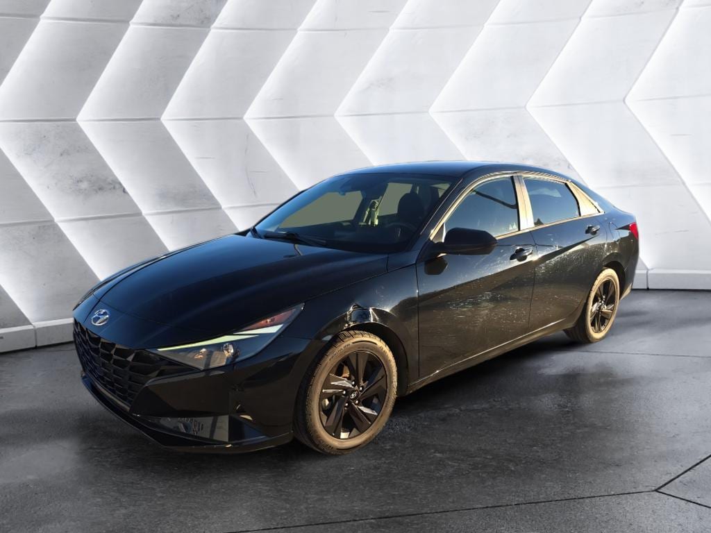 2021 Hyundai Elantra SEL's photo