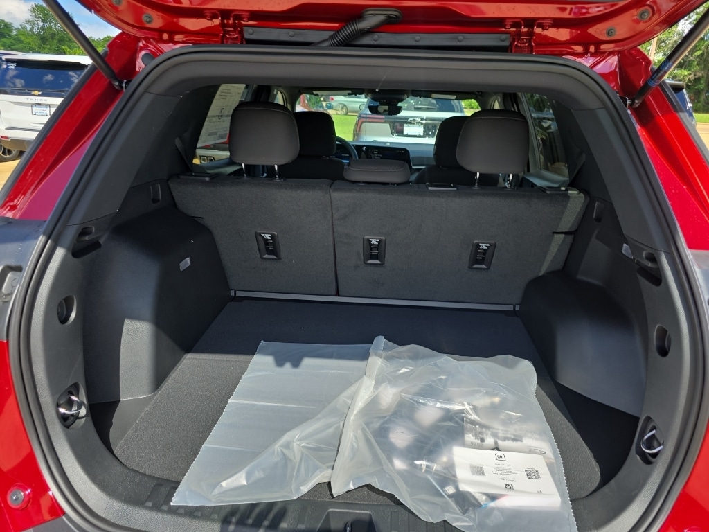 2026 Chevrolet Equinox LT - Photo 13