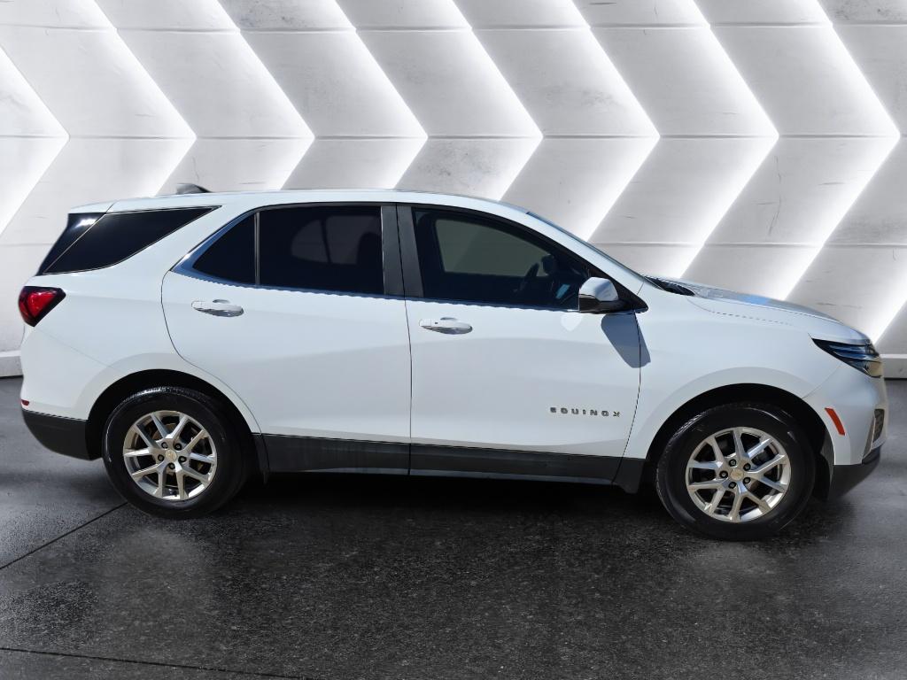 2024 Chevrolet Equinox LT photo 4