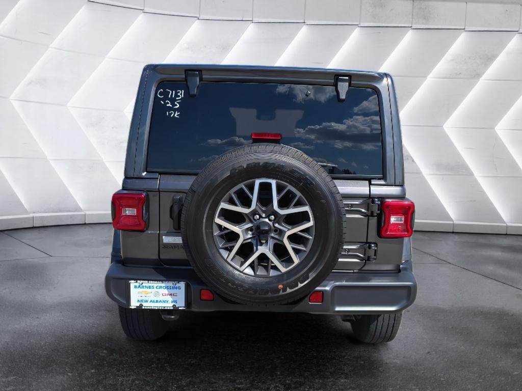 2025 Jeep Wrangler 4-Door Sahara - Photo 6