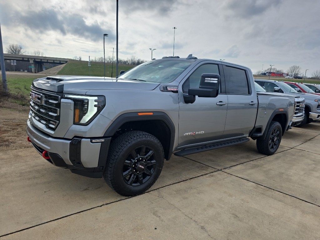 2026 GMC Sierra 2500HD AT4's photo