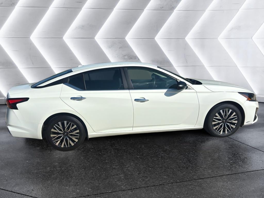 Used 2025 Nissan Altima SV FWD Sedan