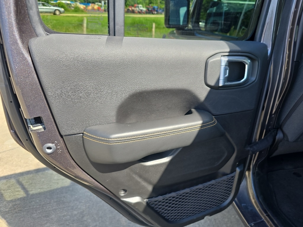 2025 Jeep Wrangler 4-Door Sahara - Photo 11