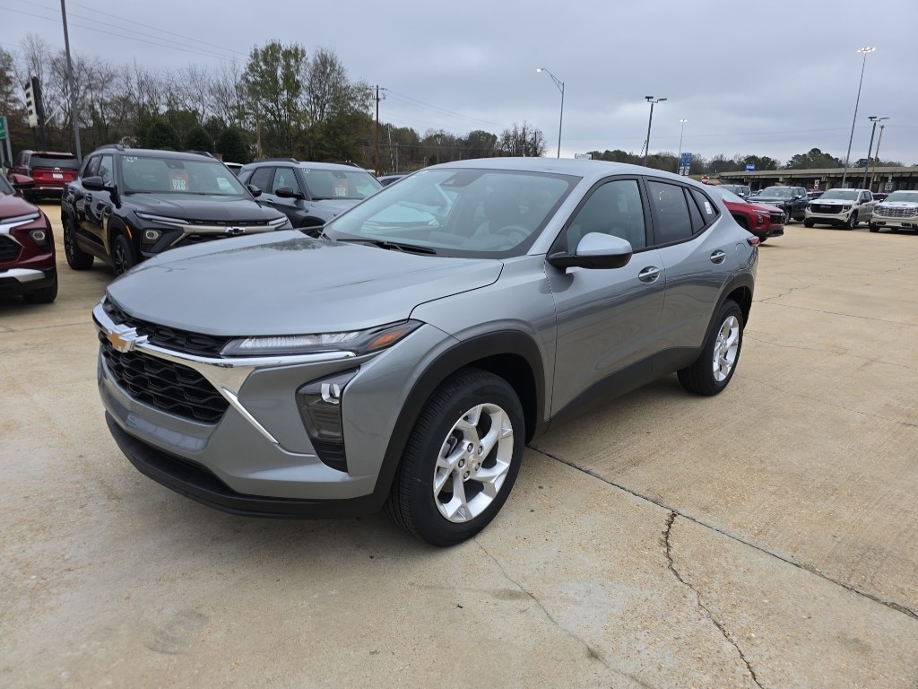 2026 Chevrolet Trax LS's photo