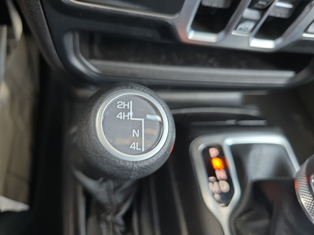 2025 Jeep Wrangler 4-Door Sahara - Photo 27