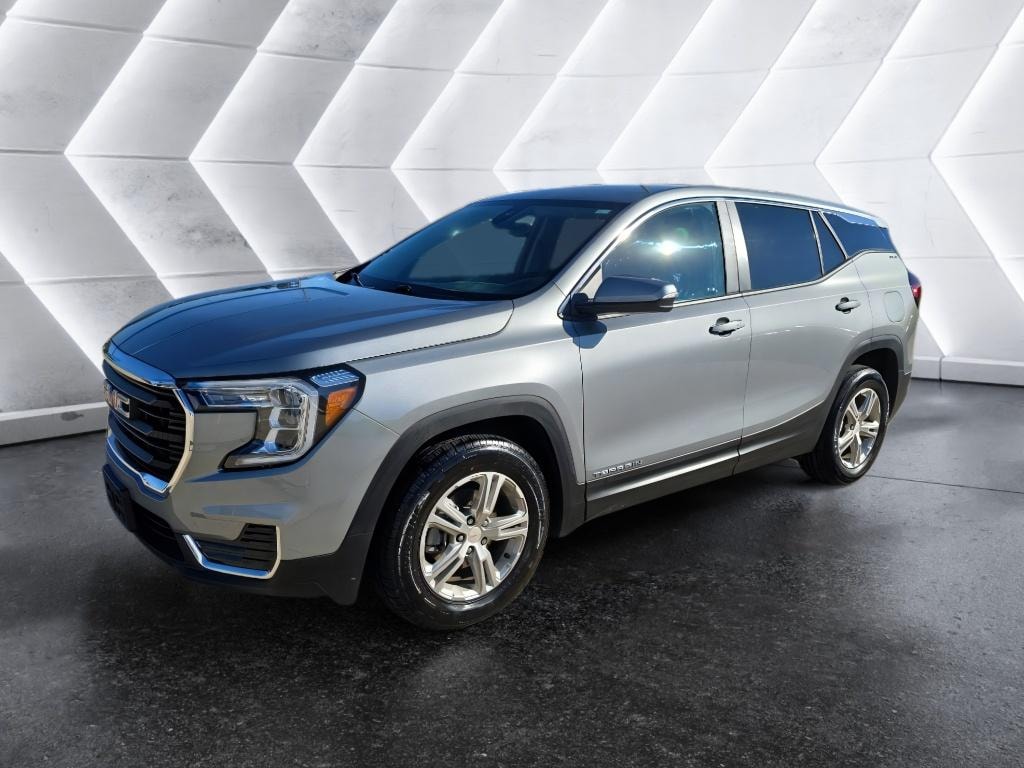 Used 2024 GMC Terrain SLE SUV