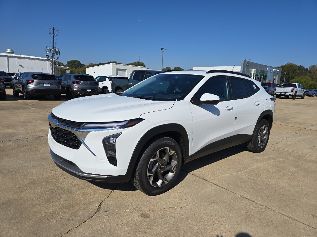 New 2025 Chevrolet Trax LT SUV