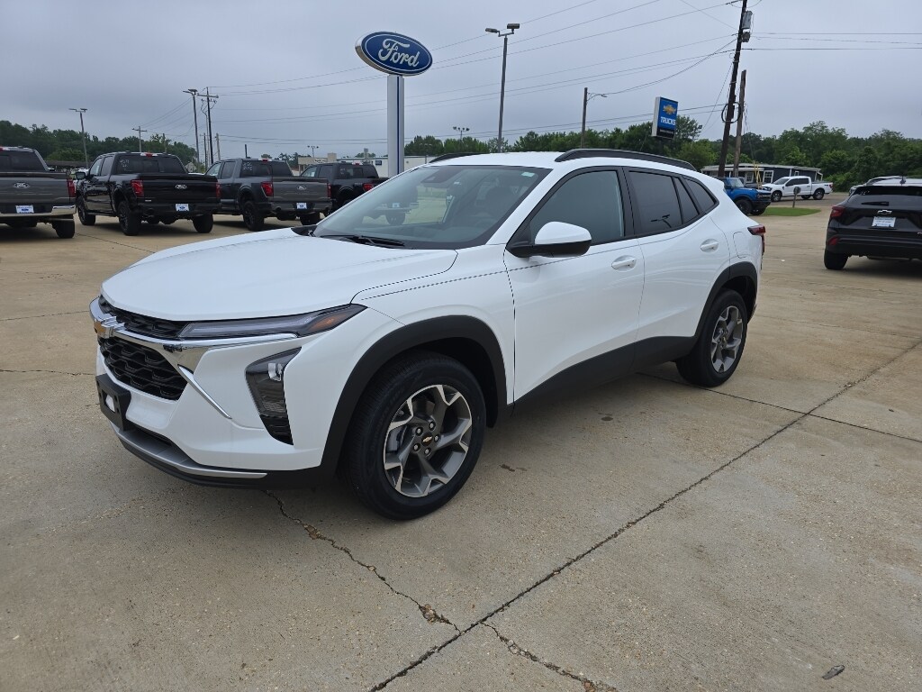 2026 Chevrolet Trax LT's photo
